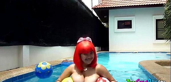  Chubby Thai babe in the pool